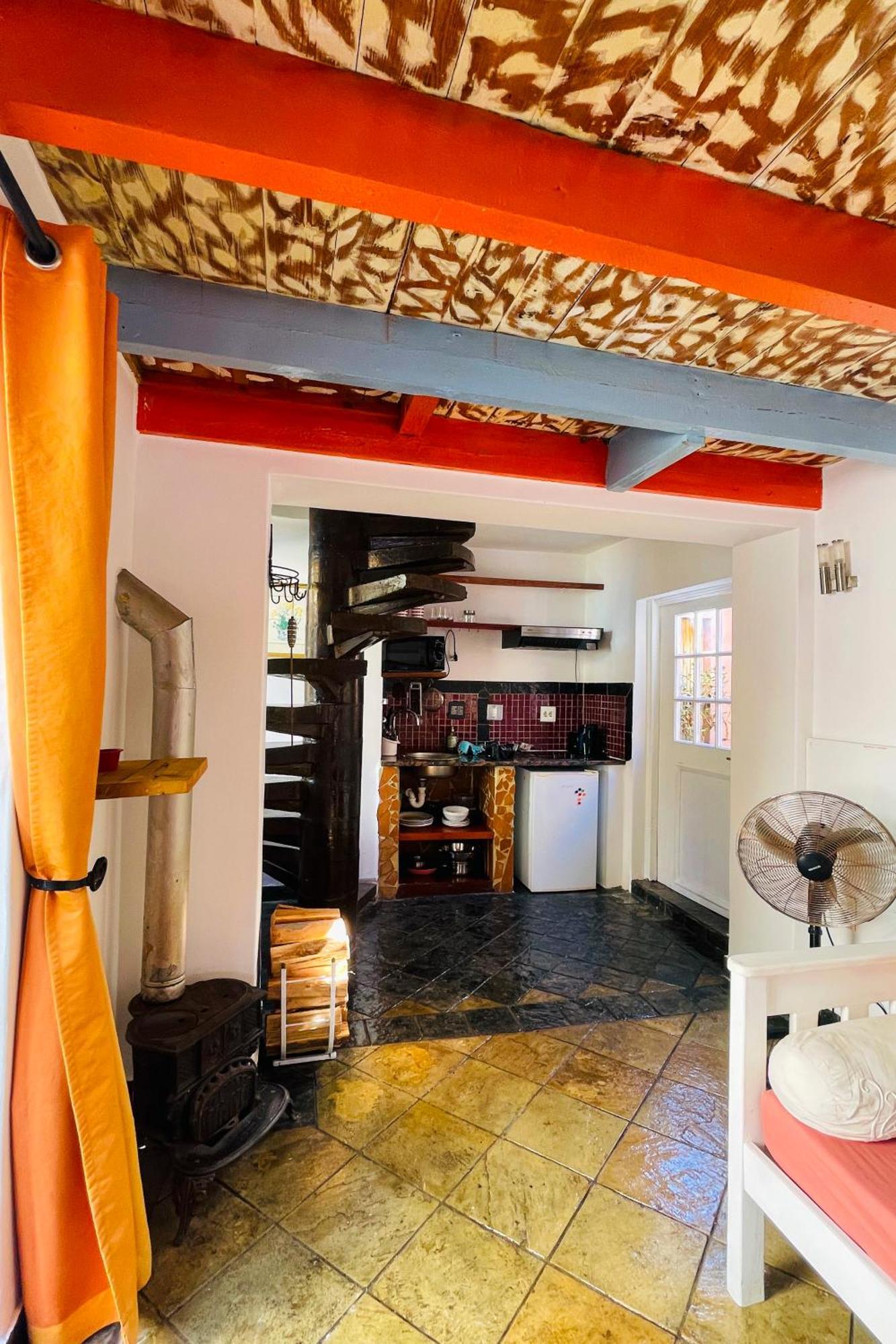 Hotel Ami Vine House à Le Cap Extérieur photo