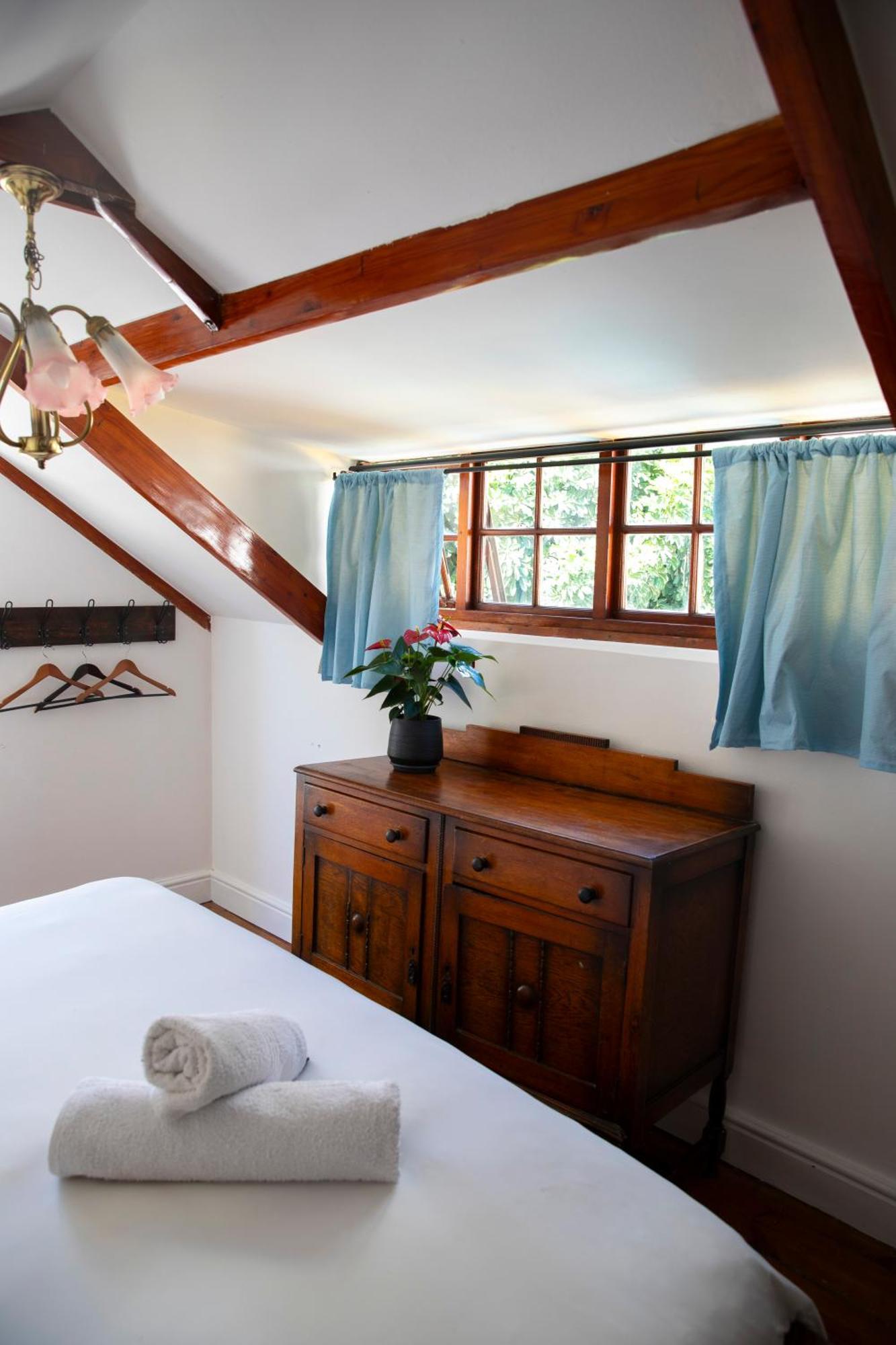 Hotel Ami Vine House à Le Cap Extérieur photo