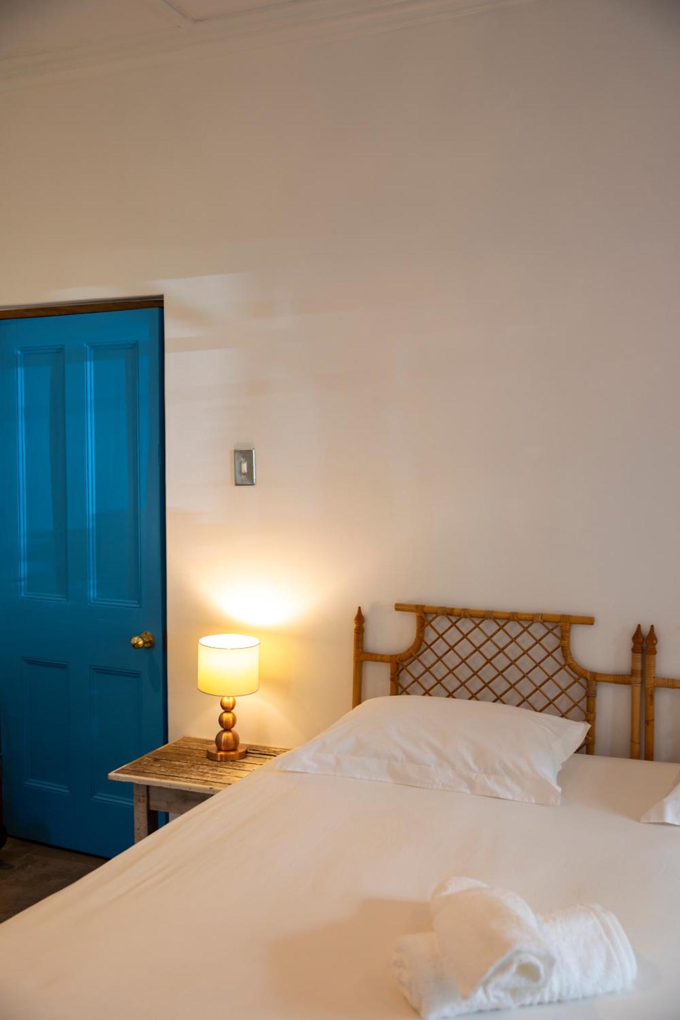 Hotel Ami Vine House à Le Cap Extérieur photo